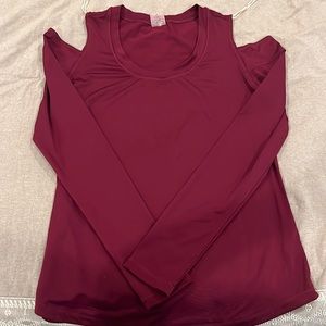 Calia by Carrie Underwood women’s large cold-shoulder wine long sleeve top